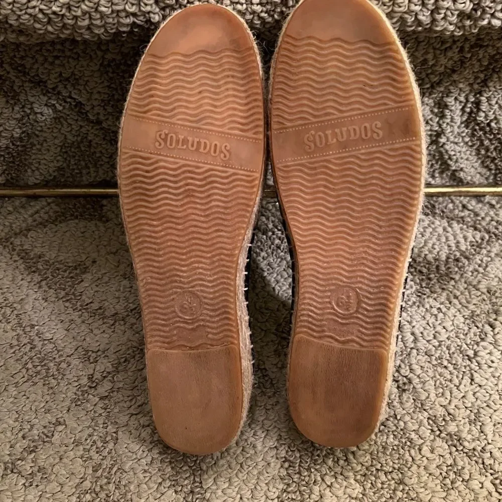 EUC Women's Soludos Black Velvet Smoking Slipper Espadrille Flats Loafers 6.5